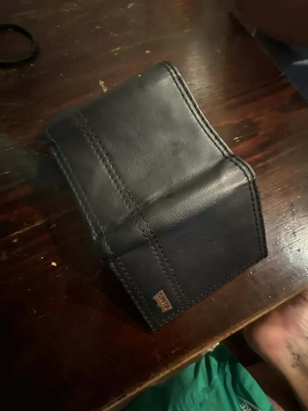 Levi's Men's Trifold Wallet with Embossed Logo, Black, One Size